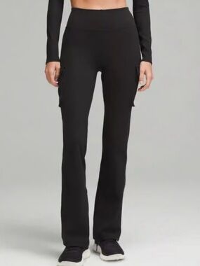 Lululemon Everlux High-Rise Cargo Flared Pant 32.5" Black Size 12